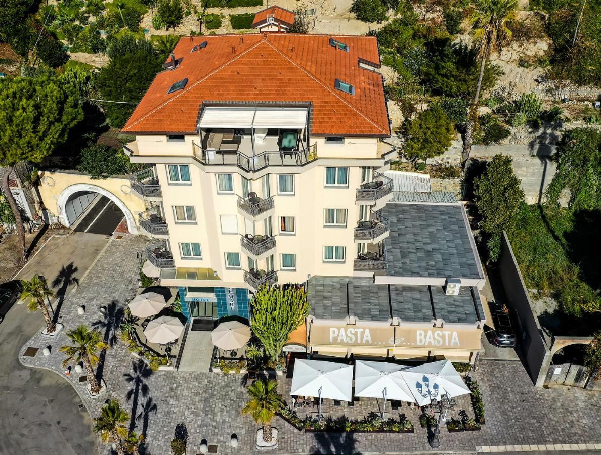 Sole Mare Hotel Ventimiglia Kültér fotó